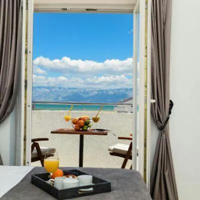 Marcela Sea Front Center Luxury Apartament Nin
