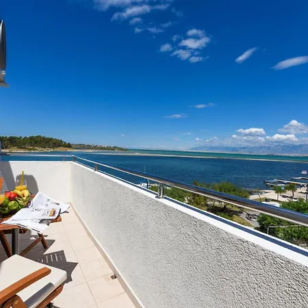 Marcela Sea Front Center Luxury *