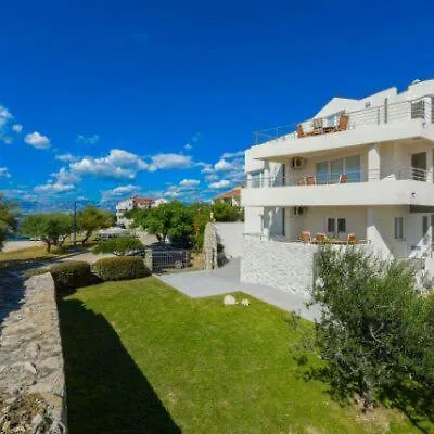 Marcela Sea Front Center Luxury Nin