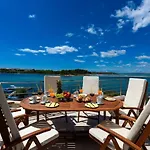 Marcela Sea Front Center Luxury * Nin
